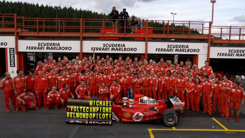 La mulți ani Michael Schumacher !! Keep Fighting !!