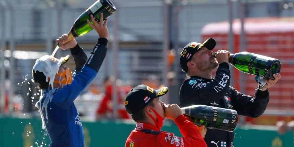 F1 Austria - Bottas câștigă în debutul sezonului după o cursă incendiară