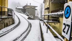 Zăpada zguduie ziua de sâmbătă din Italia