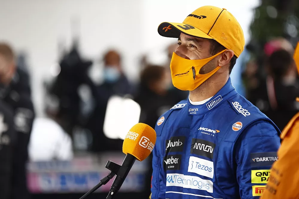 Ricciardo va încerca mașina Earnhardt NASCAR Cup la GP-ul din SUA după pariul cu Brown