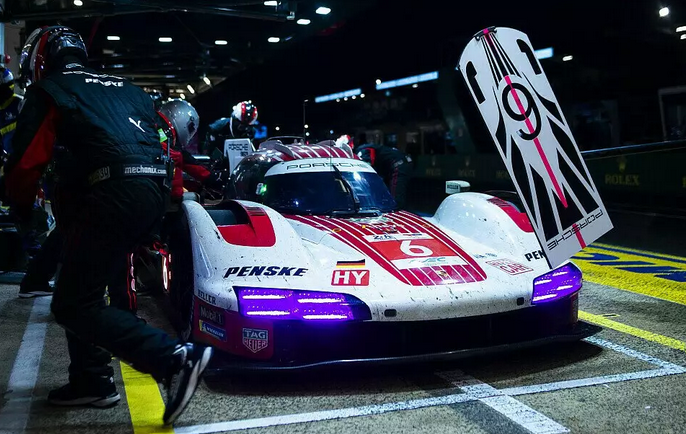 Le Mans, Ferrari