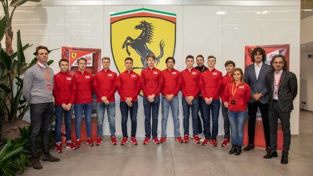 25 de femei de curse vor participa la un eveniment de calificare pentru un loc la Ferrari Driver Academy.