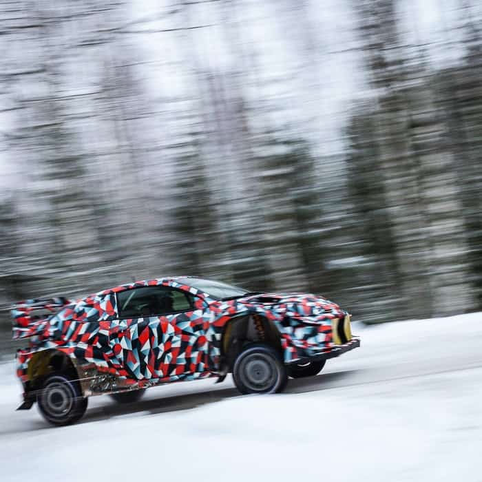 Toyota întrerupe dezvoltarea noului model Yaris WRC