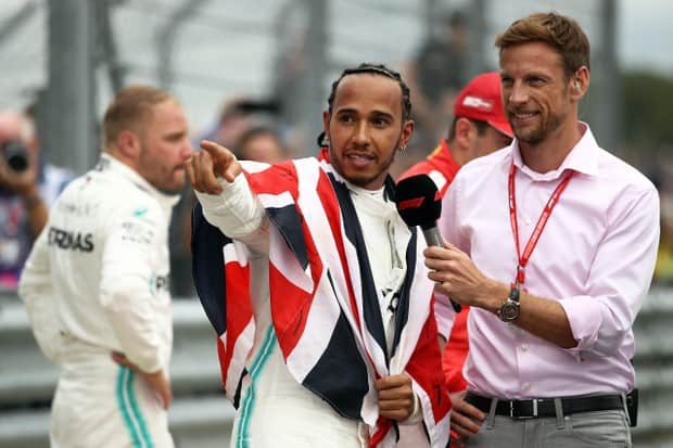 Button: “Lewis de acum, nu este același Lewis pe care îl știam”