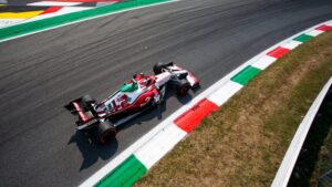 Giovinazzi încearcă să ignore zvonurile în timp ce se luptă să-şi păstreze locul Alfa Romeo pentru 2022