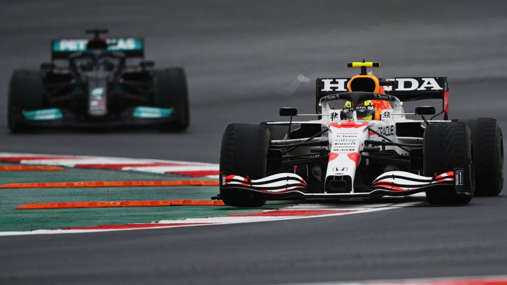 Horner susține că Mercedes a obținut câștiguri „fenomenale” cu noua unitate de putere
