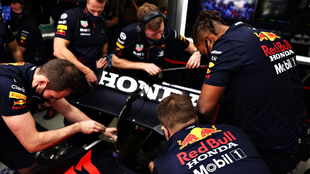 Horner - „Ne-a încurcat Tsunoda!” – despre incidentul care a distrus încercările Red Bull în Mexic