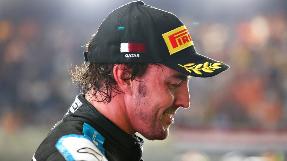 Alonso nu dorește să repete o așteptare de 7 ani pentru podium – dar avertizează că Alpine „trebuie să țină picioarele pe pământ” la Jeddah