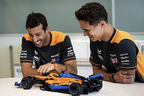 McLaren lansează un model Lego de 1432 de piese al mașinii sale de F1 din 2021