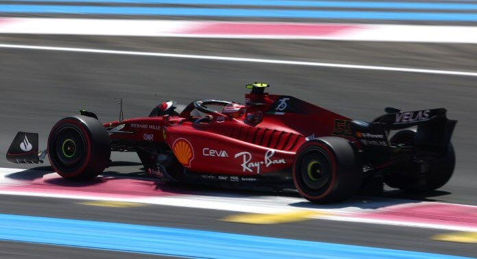 Marele Premiu al Franței: Carlos Sainz conduce un 1-2 pentru Scuderia Ferrari în FP2.