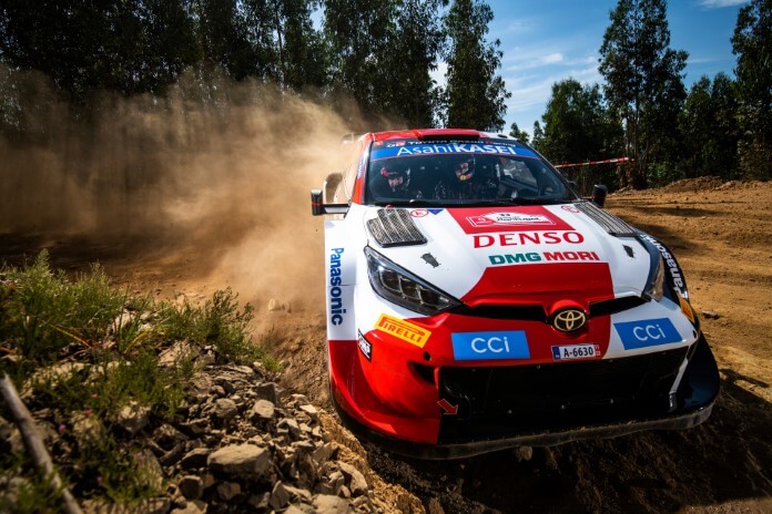 Bătălia fierbinte pentru gloria la WRC continuă în Portugalia.